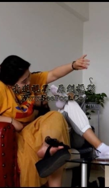 【超级女M】将素人姐妹的原味棉袜臭味吸尽！
